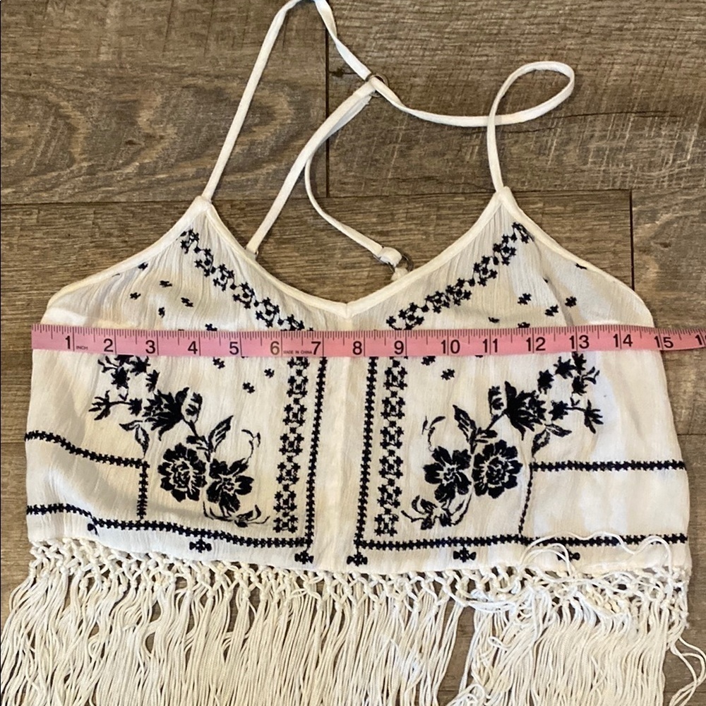 Hollister White and Black Embellished Crop TOP NWOT BOHO Embroidered Medium - Picture 3 of 10